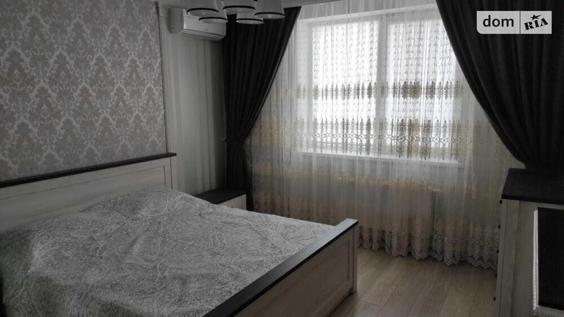 Продається 1-кімнатна квартира 61 кв. м у Петропавлівській Борщагівці, вул. Садова, 51