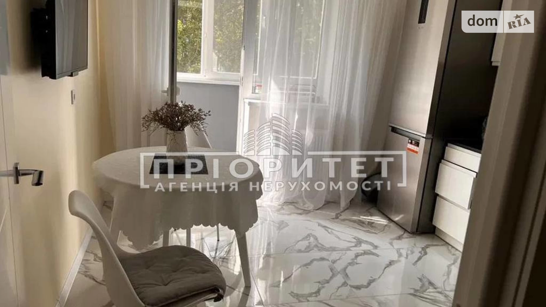 Продається 1-кімнатна квартира 37 кв. м у Одесі, вул. Ріхтера Святослава