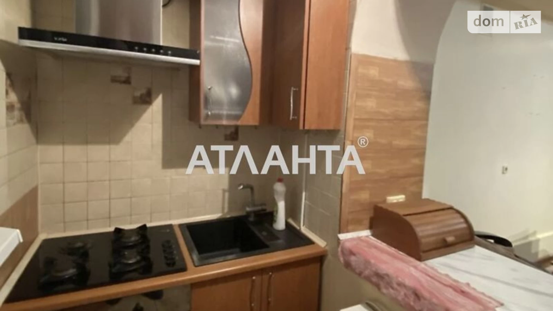 Продается 2-комнатная квартира 72.8 кв. м в Одессе, ул. Академика Заболотного