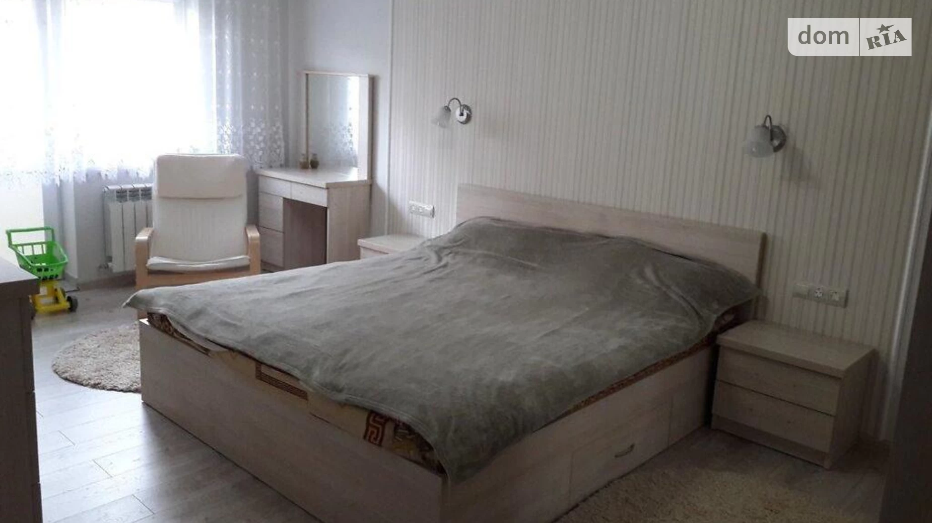 Продается 1-комнатная квартира 48 кв. м в Ужгороде, ул. Супруги Ганычев(Гвардейская), 53 - фото 3