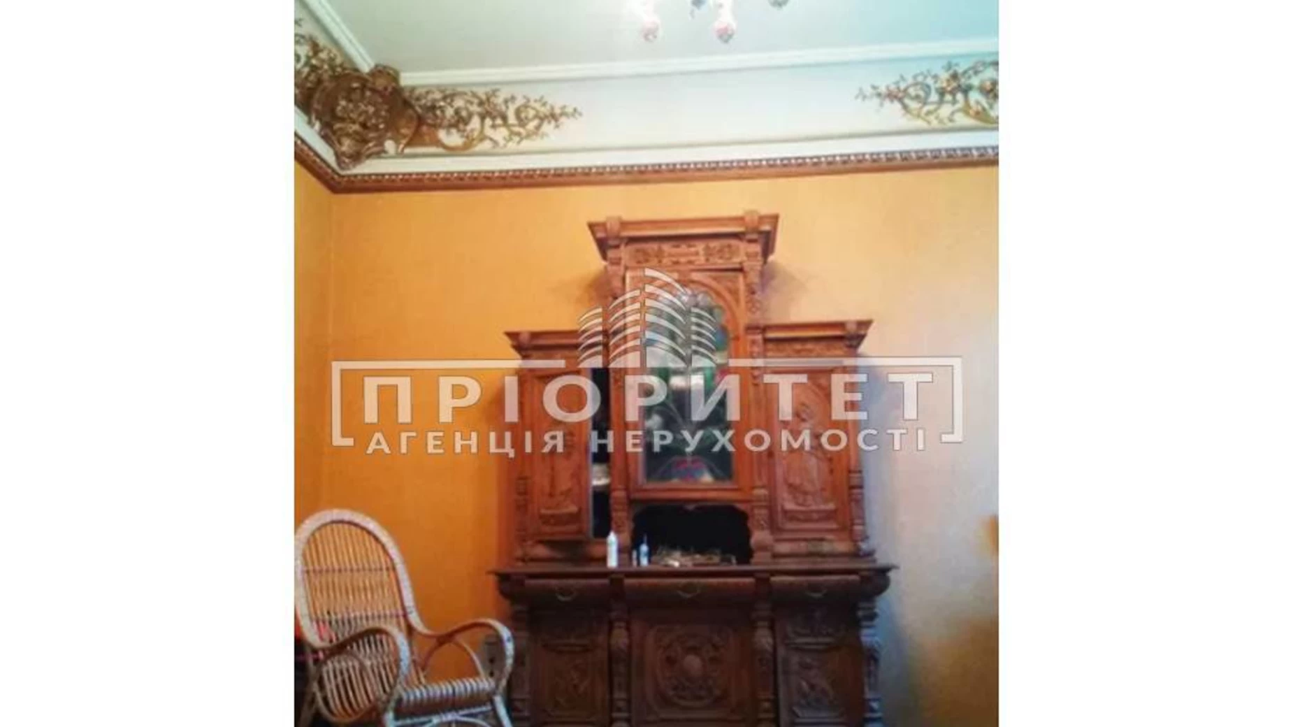 Продается 5-комнатная квартира 220 кв. м в Одессе, ул. Пушкинская