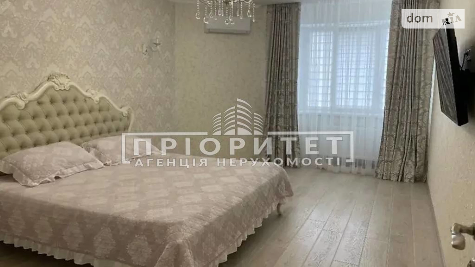 Продается 2-комнатная квартира 75 кв. м в Одессе