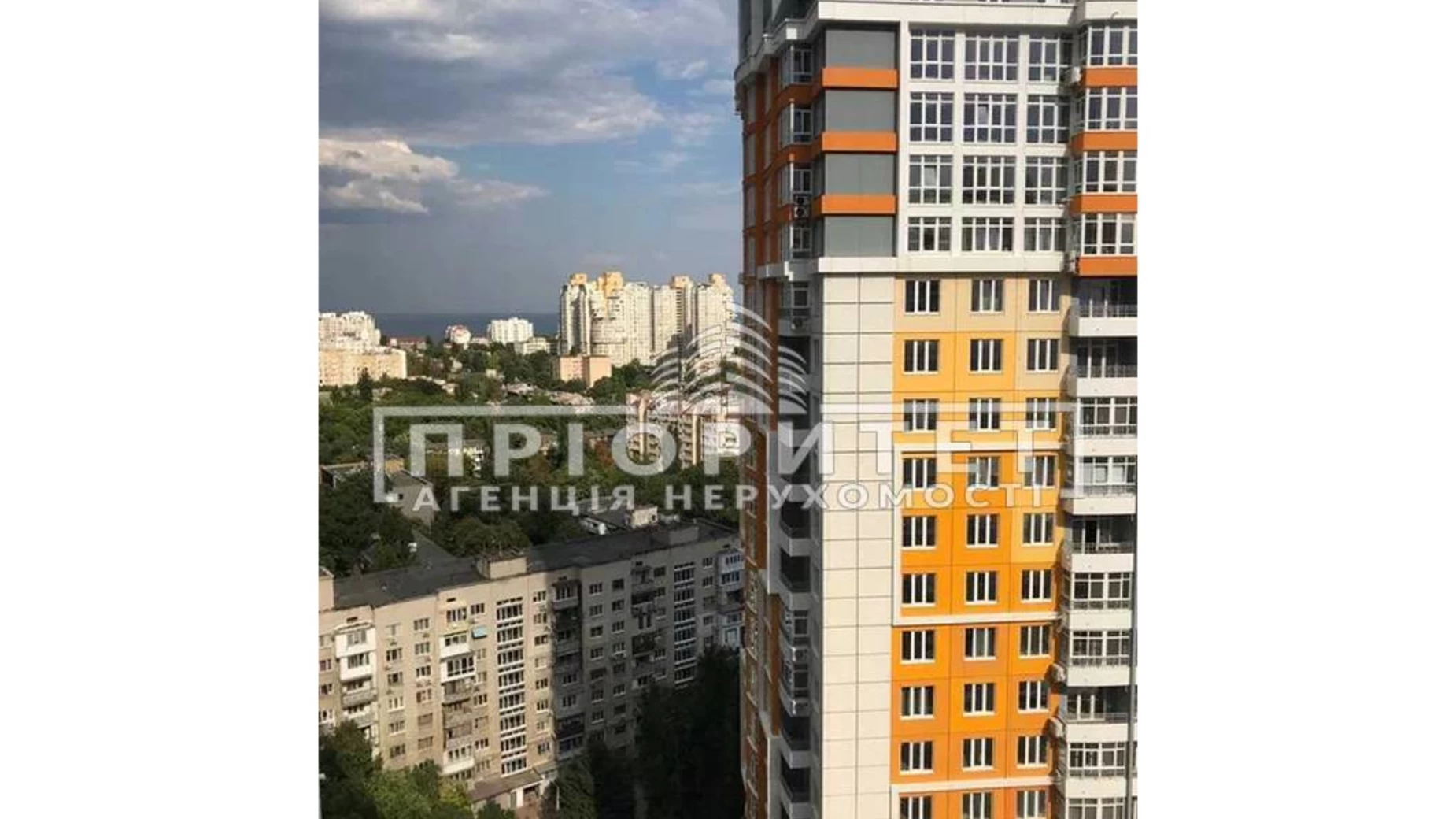Продается 3-комнатная квартира 101 кв. м в Одессе, просп. Гагарина - фото 2