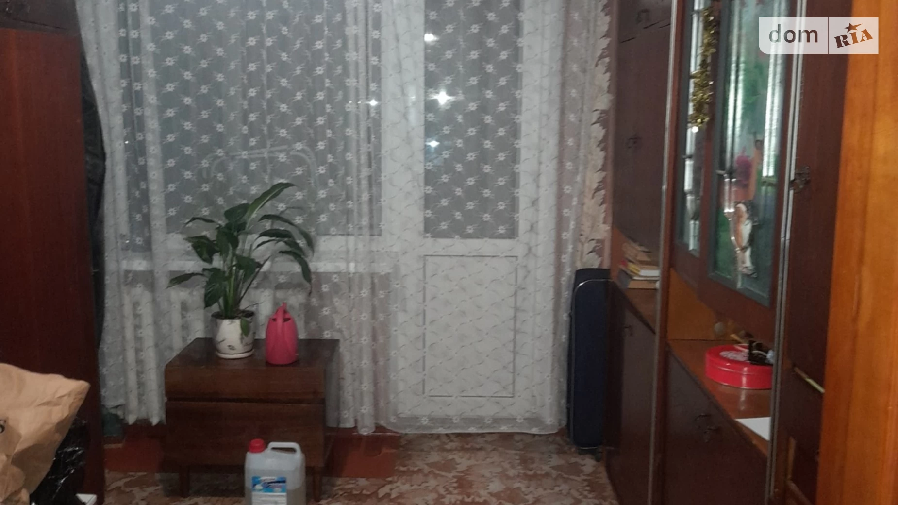 Продается 3-комнатная квартира 56 кв. м в Одессе, ул. Академика Королева, 35