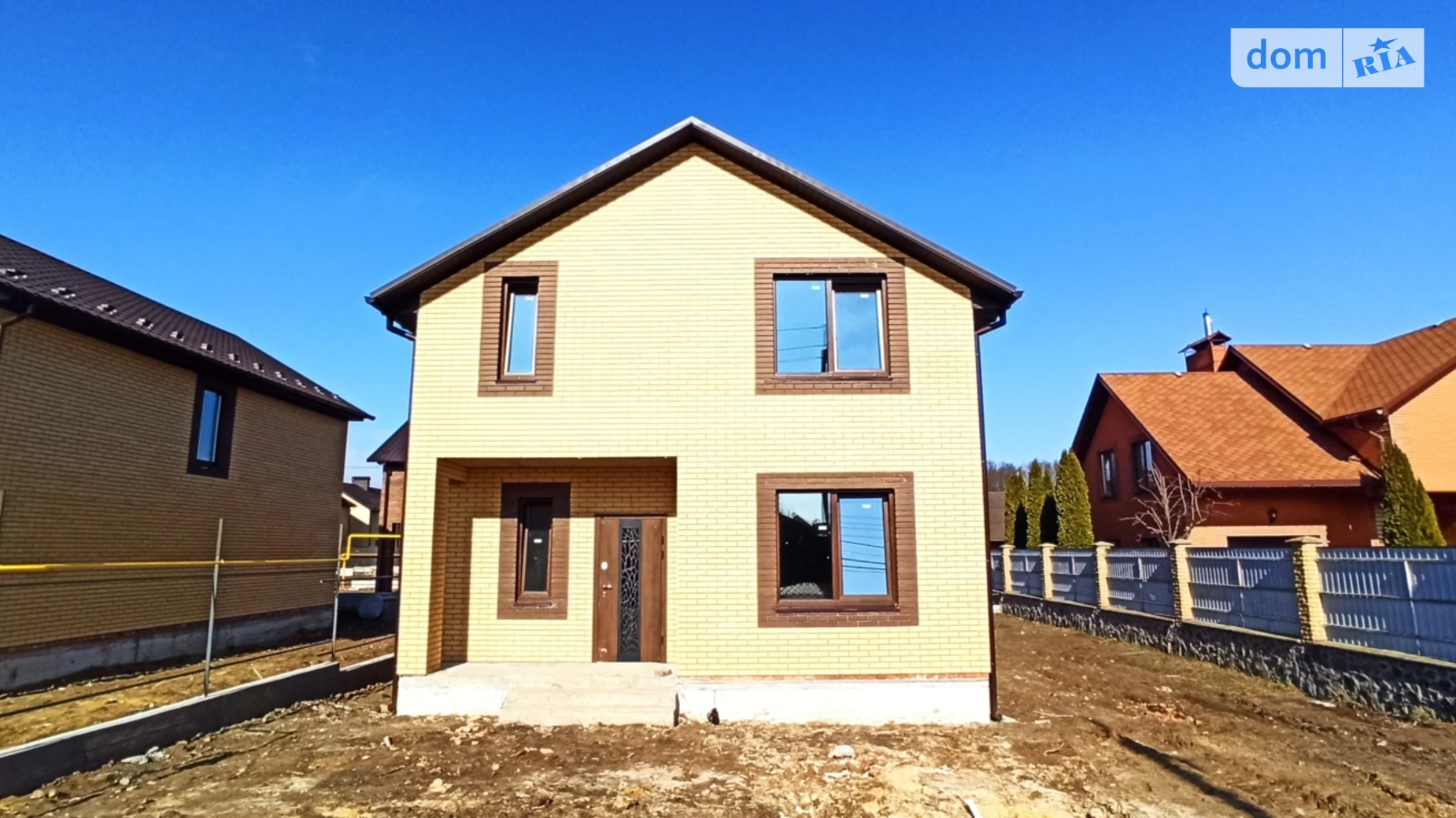 Продается дом на 2 этажа 125 кв. м с гаражом, цена: 96000 $ - фото 2