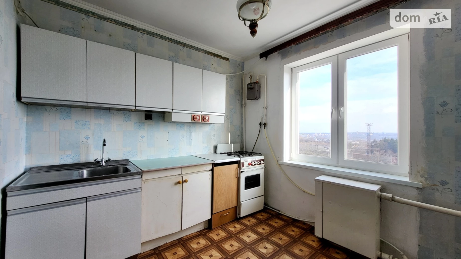 Продается 2-комнатная квартира 52 кв. м в Жмеринке, ул. Шекинская