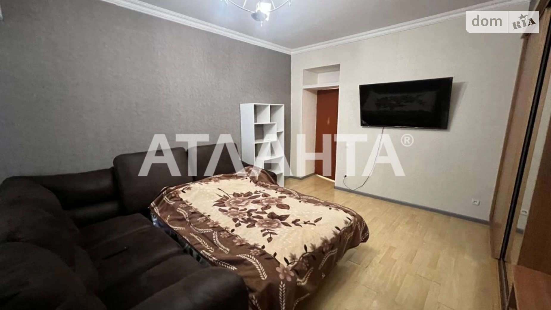 Продається 3-кімнатна квартира 87.5 кв. м у Одесі, вул. Грецька