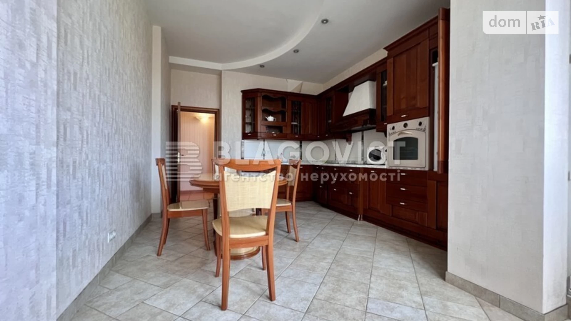 Продается 3-комнатная квартира 119 кв. м в Киеве, бул. Леси Украинки, 30Б