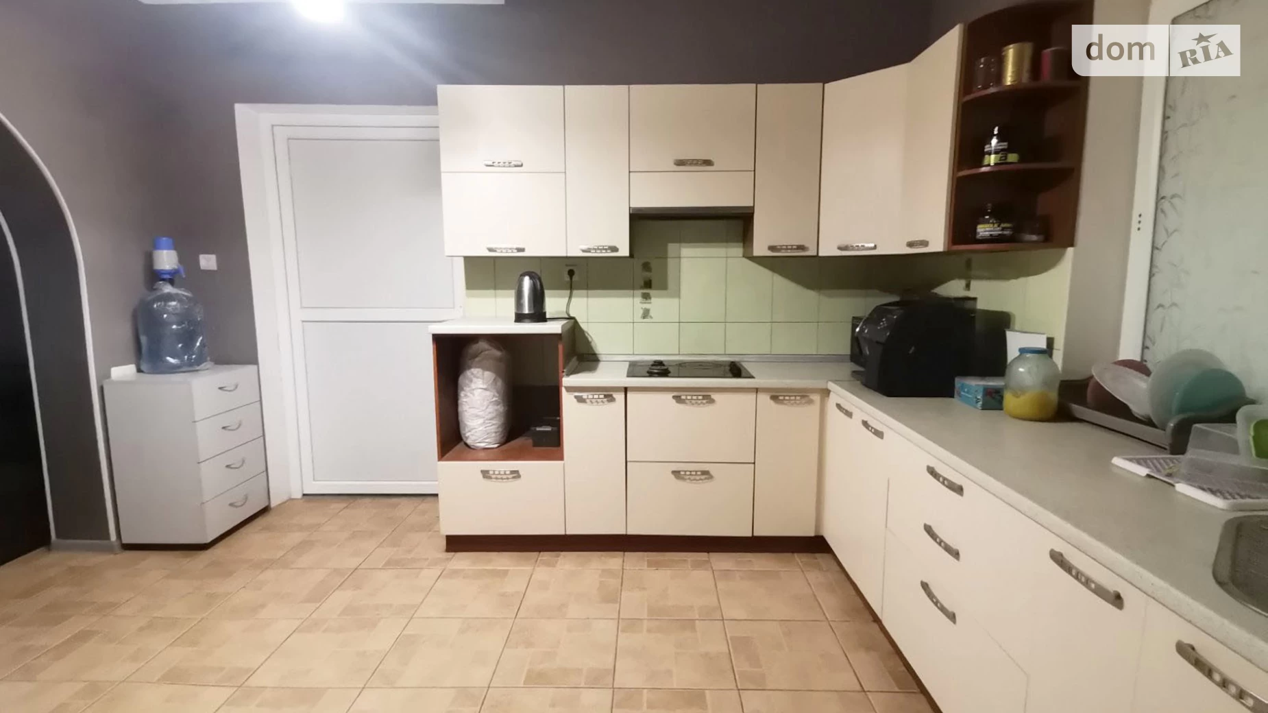Продается дом на 2 этажа 303.2 кв. м с верандой, цена: 92000 $ - фото 2