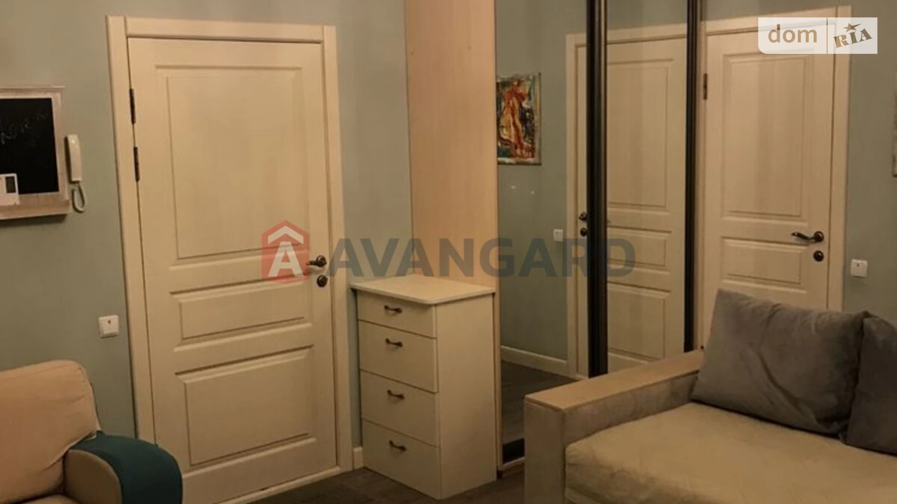 Продается 3-комнатная квартира 60 кв. м в Софиевской Борщаговке, ул. Академика Шалимова