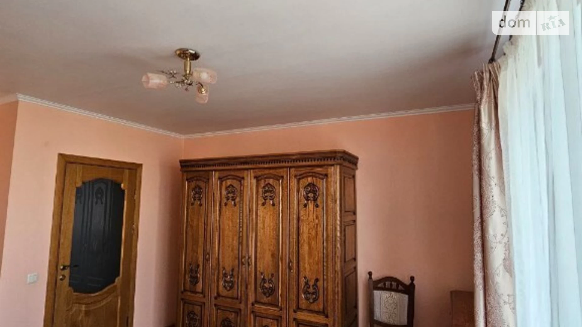 Продается 2-комнатная квартира 70.2 кв. м в Ивано-Франковске, ул. Лемкивска