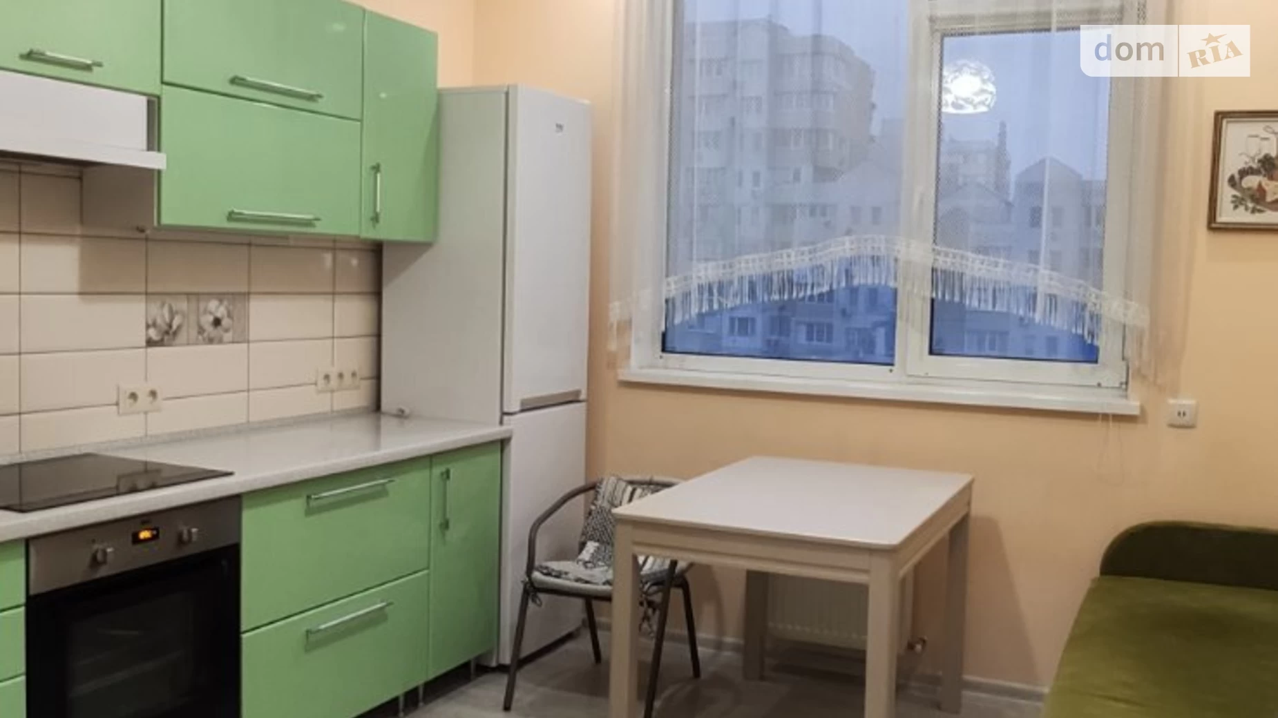 Продается 1-комнатная квартира 43 кв. м в Одессе, ул. Академика Сахарова, 3А
