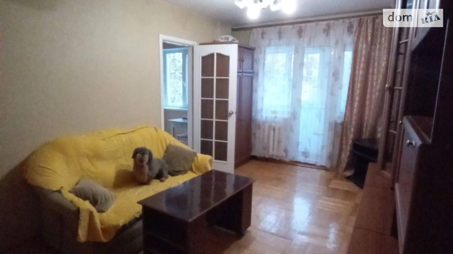 Продается 3-комнатная квартира 58 кв. м в Одессе, ул. Героев Крут, 40