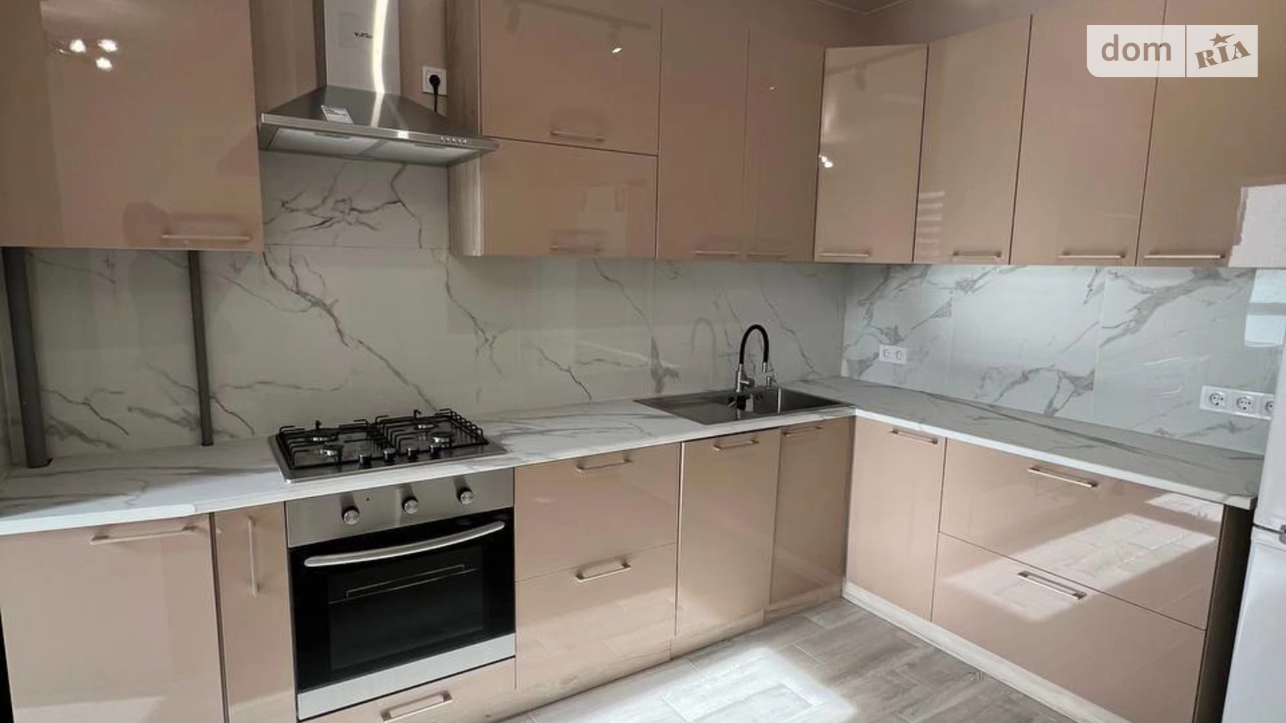 Продается 1-комнатная квартира 48.5 кв. м в Ивано-Франковске, ул. Химиков - фото 2