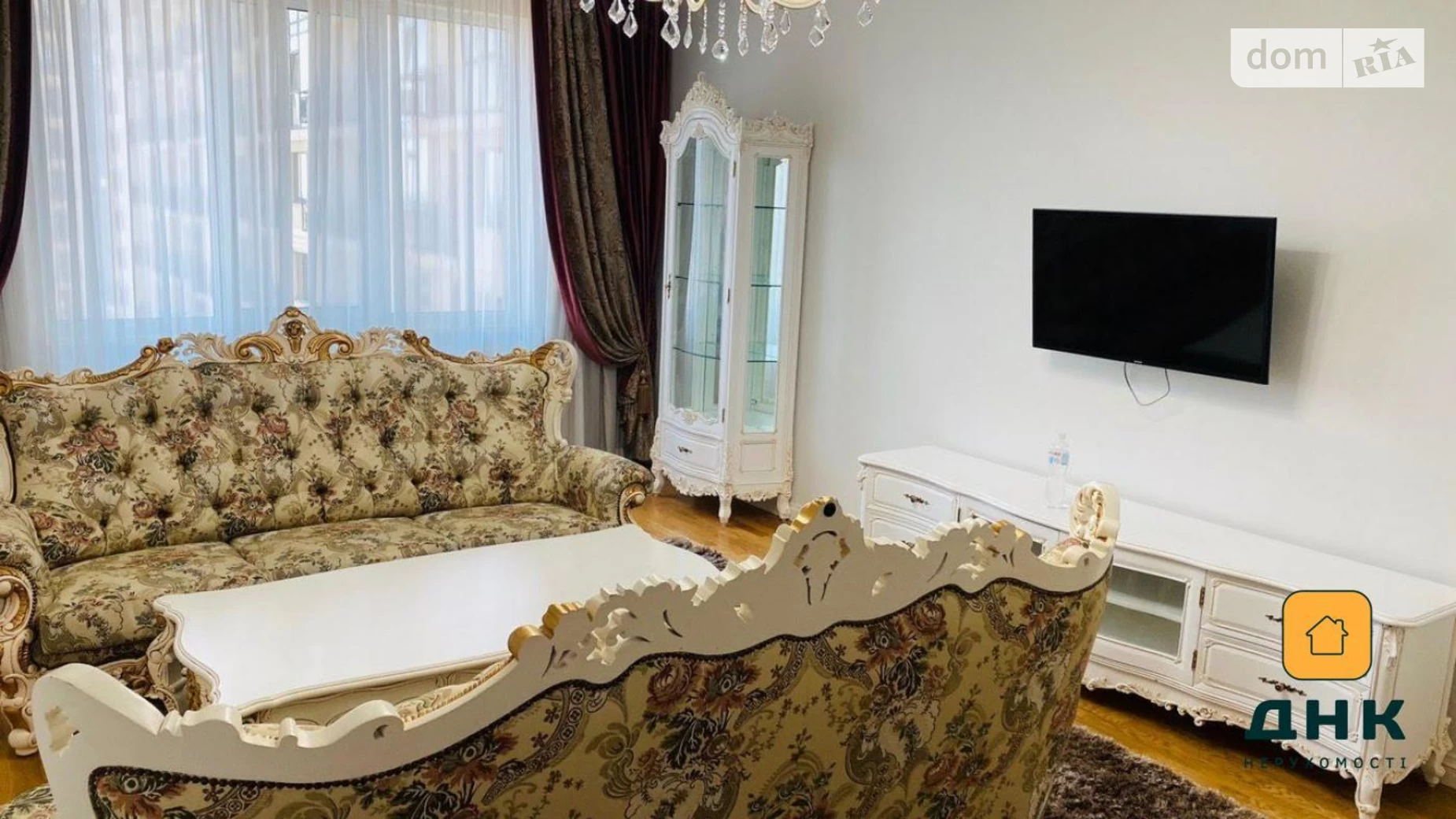 Продается 3-комнатная квартира 135 кв. м в Одессе, бул. Французский, 60Б