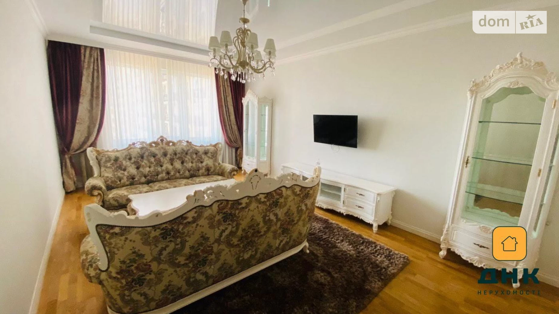 Продается 3-комнатная квартира 135 кв. м в Одессе, бул. Французский, 60Б