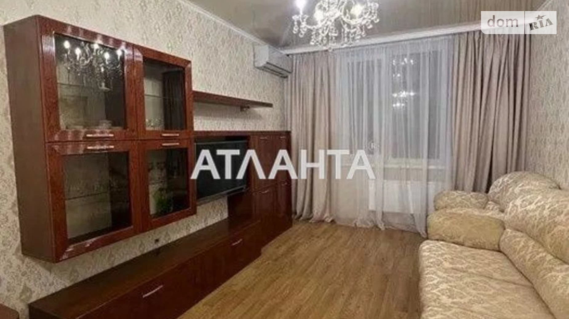 Продается 2-комнатная квартира 57.4 кв. м в Киеве, ул. Вышгородская, 45А