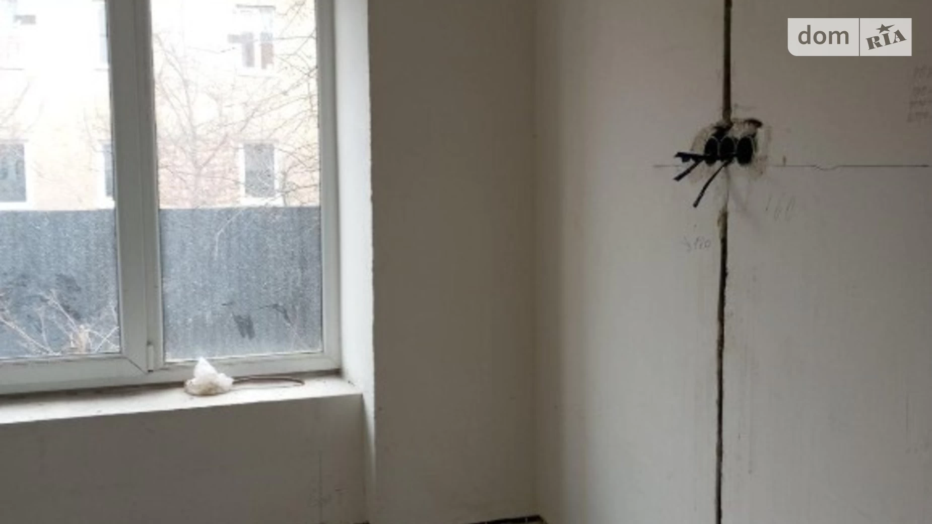 Продается 1-комнатная квартира 33 кв. м в Ивано-Франковске, ул. Барнича Я.