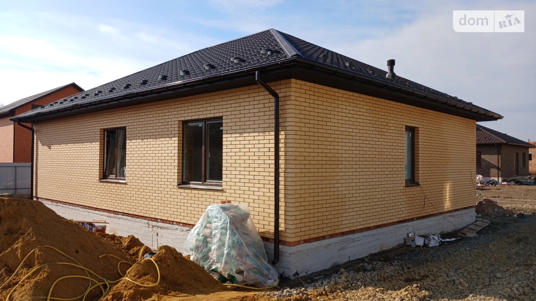 Продается одноэтажный дом 100 кв. м с бассейном, цена: 92000 $ - фото 2