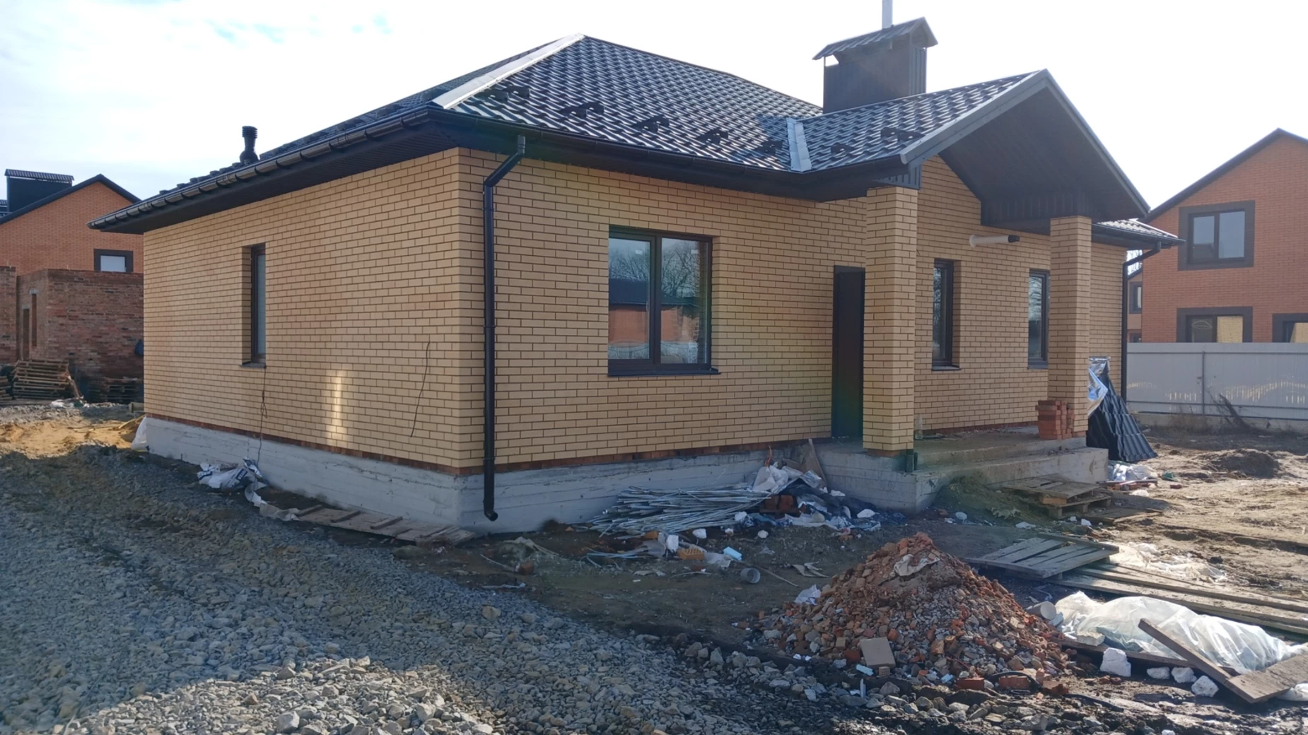 Продается одноэтажный дом 100 кв. м с бассейном, цена: 92000 $ - фото 3