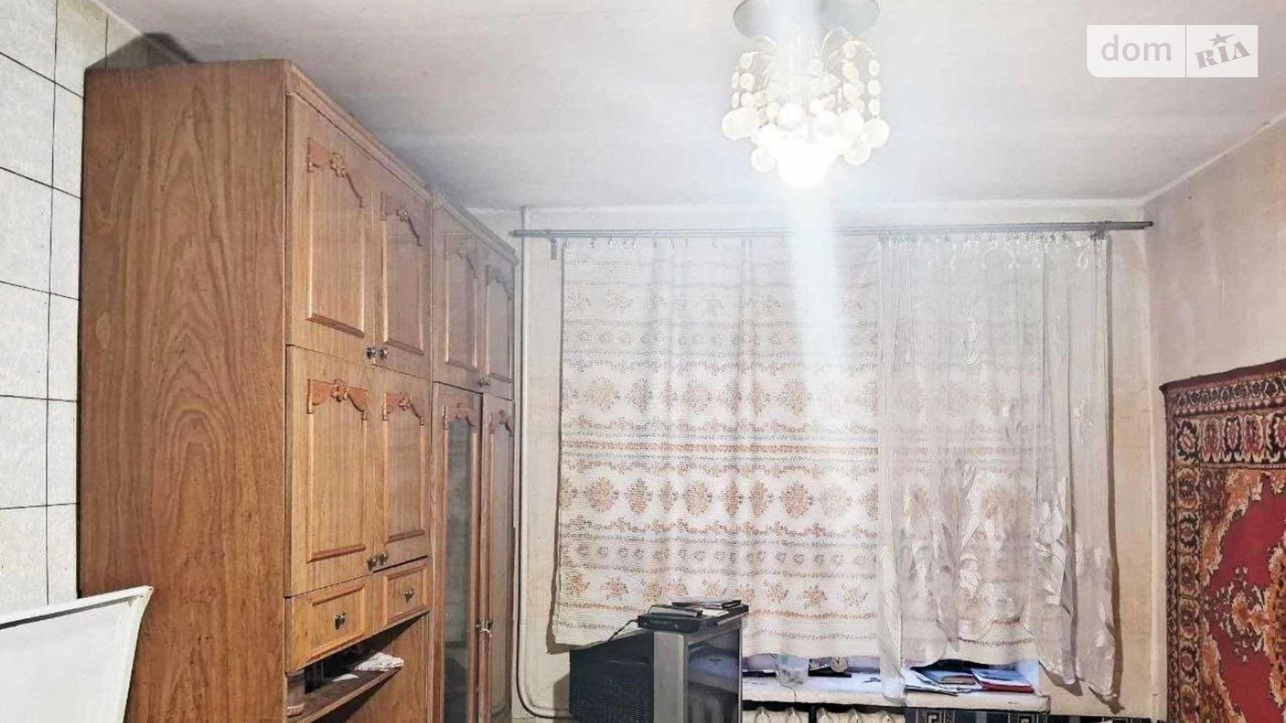 Продается 1-комнатная квартира 50 кв. м в Днепре, ул. Новоселовская
