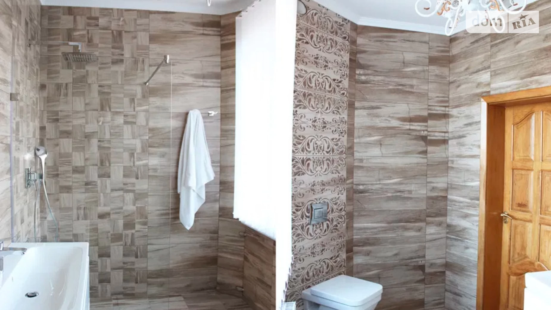 Продается дом на 2 этажа 312 кв. м с камином, цена: 350000 $ - фото 2