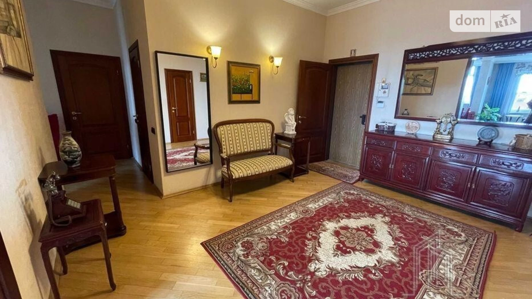 Продается 3-комнатная квартира 118 кв. м в Киеве, ул. Татьянинская(Леваневского), 6