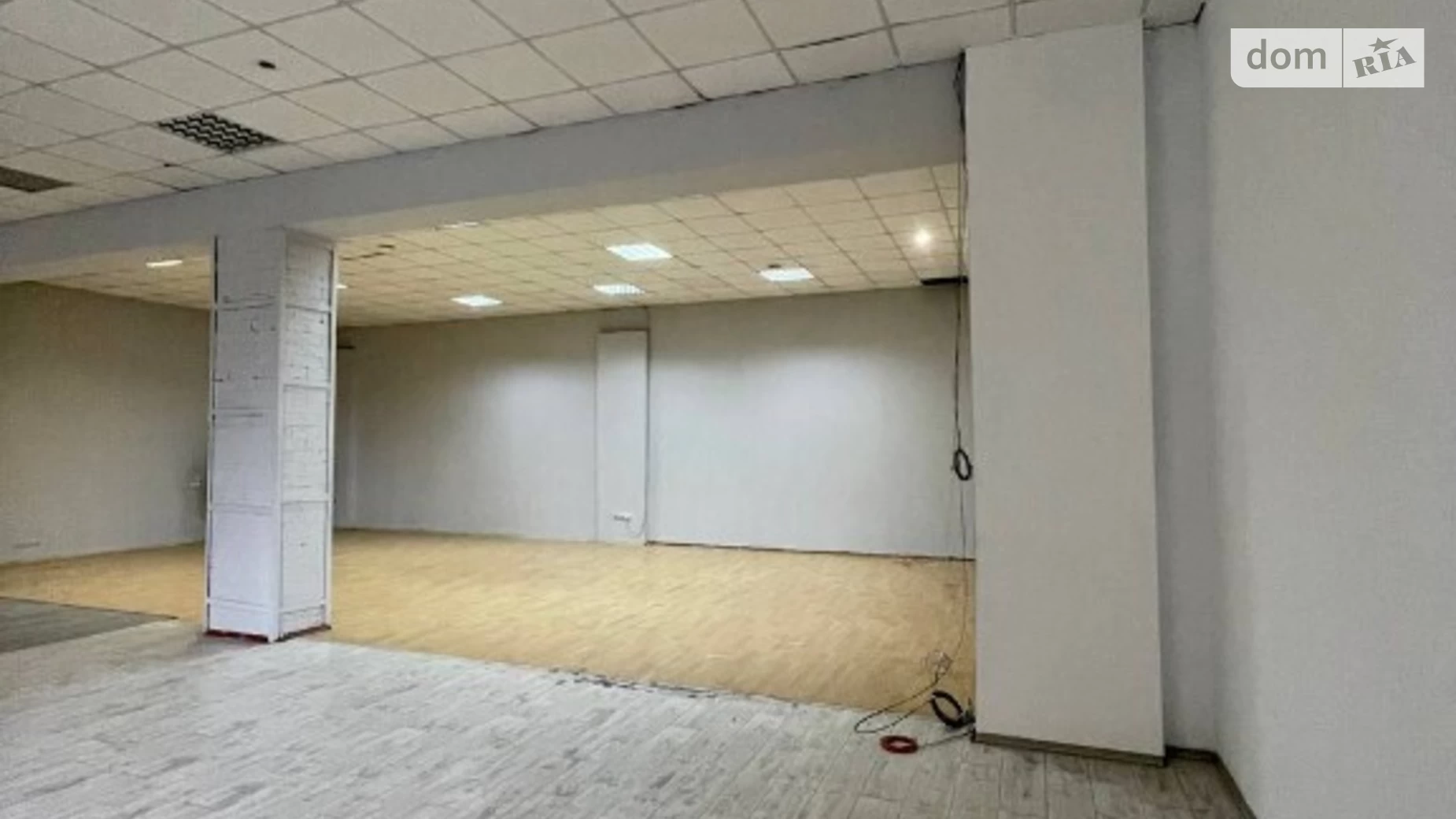 Сдается в аренду офис 218 кв. м в бизнес-центре, цена: 43600 грн - фото 2