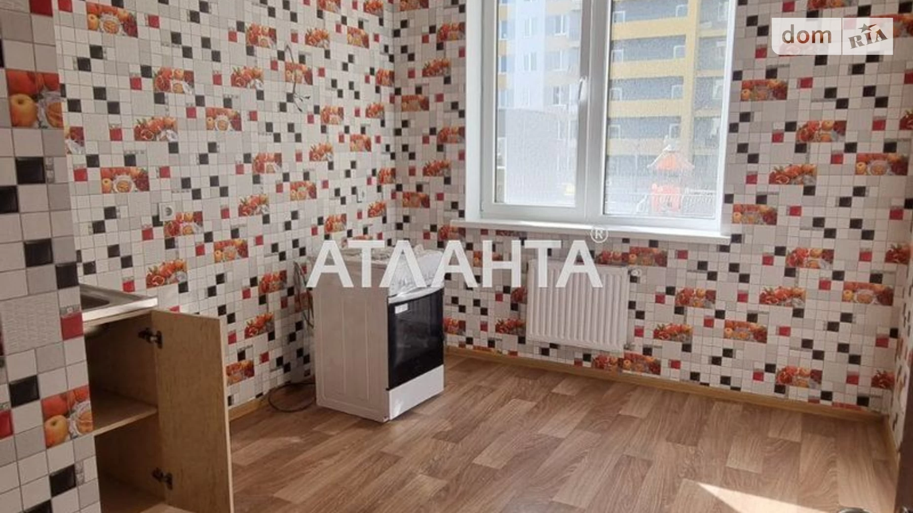 Продается 3-комнатная квартира 95.9 кв. м в Одессе