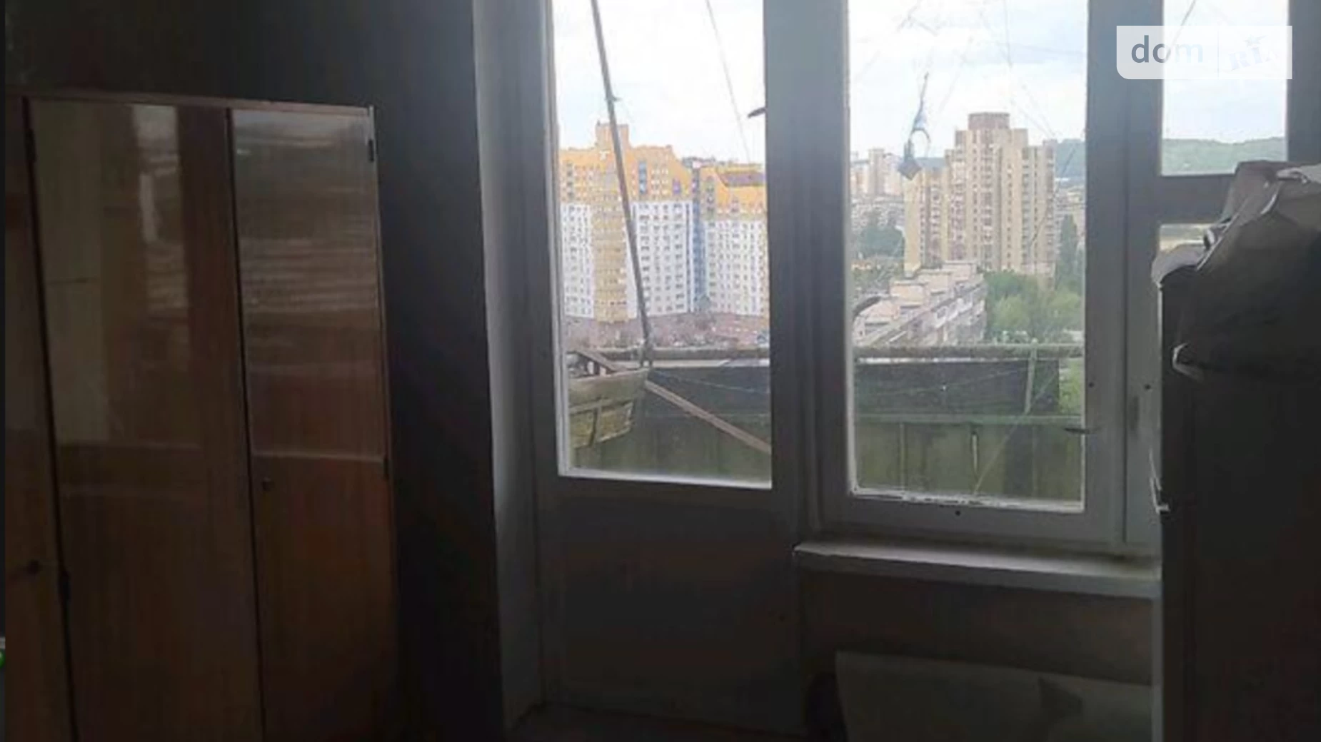 Продается 2-комнатная квартира 46 кв. м в Киеве, ул. Амвросия Бучмы, 8