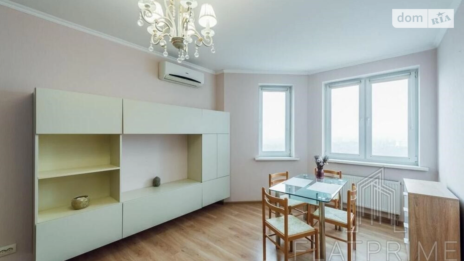 Продается 1-комнатная квартира 47 кв. м в Киеве, просп. Любомира Гузара, 26