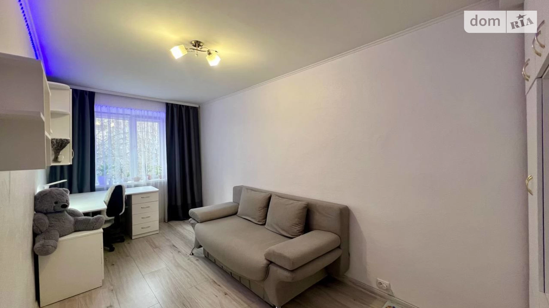 Продается 3-комнатная квартира 58.8 кв. м в Виннице, ул. 600-летия