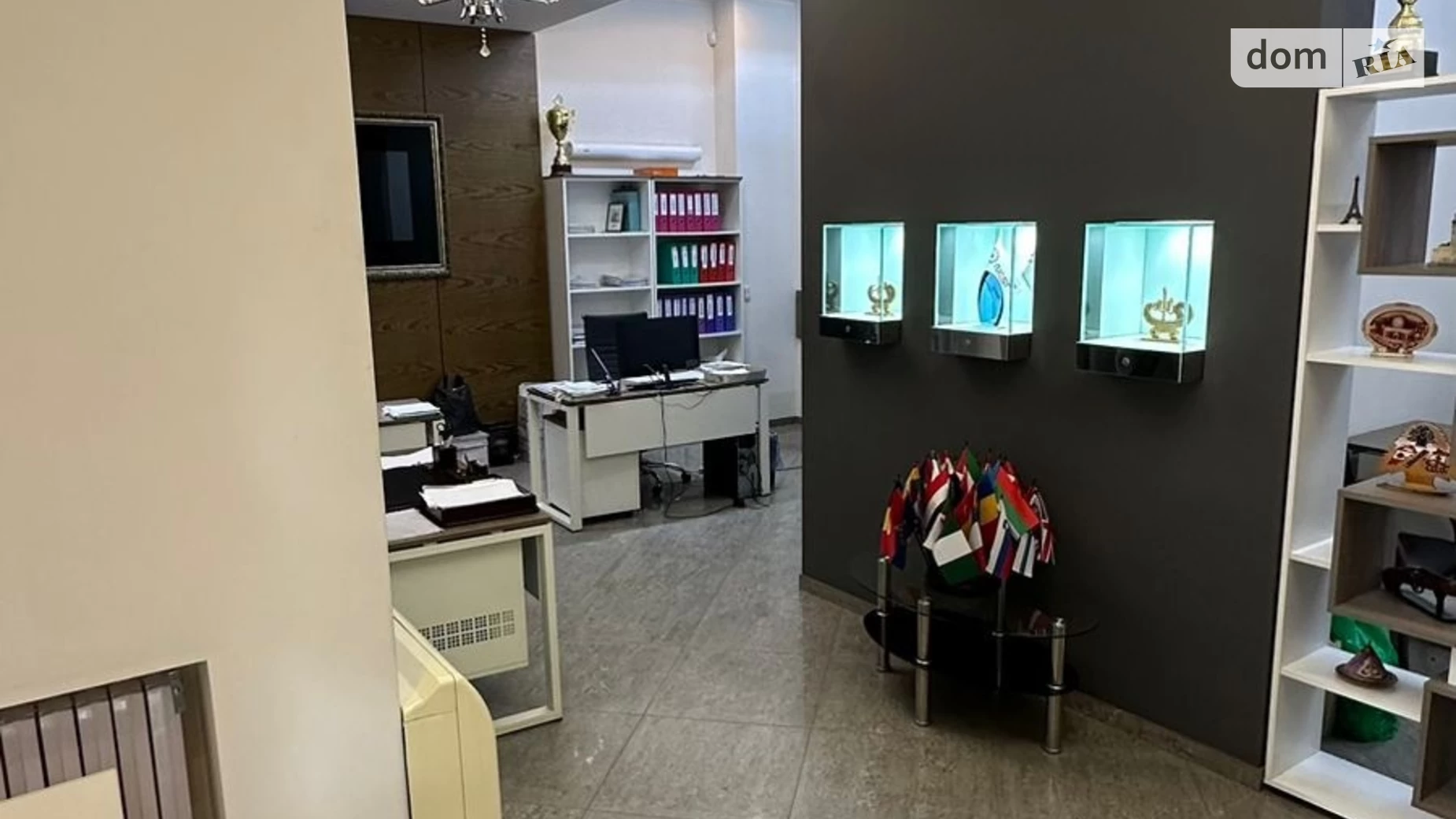 Продается офис 136 кв. м в бизнес-центре, цена: 209999 $ - фото 2