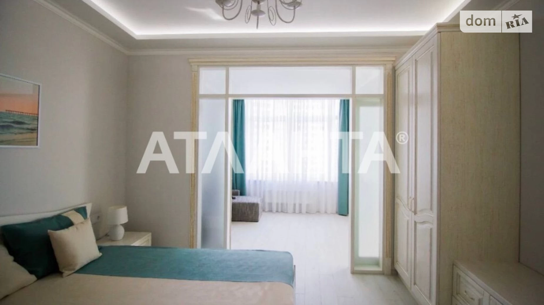 Продається 1-кімнатна квартира 47.3 кв. м у Одесі, вул. Каманіна