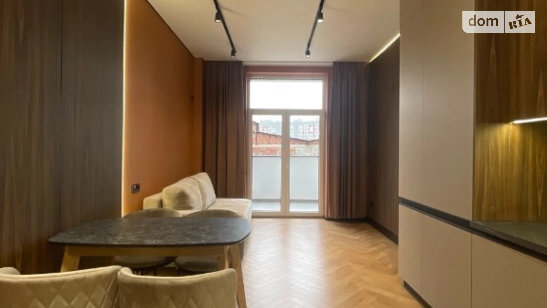 Продается 1-комнатная квартира 44 кв. м в Львове