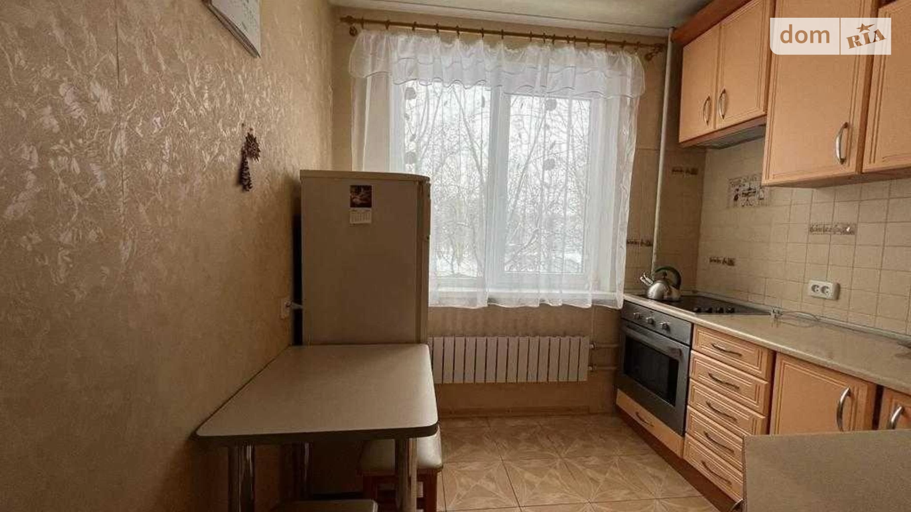 Продається 1-кімнатна квартира 35 кв. м у Харкові, вул. Енвера Ахсарова, 11А