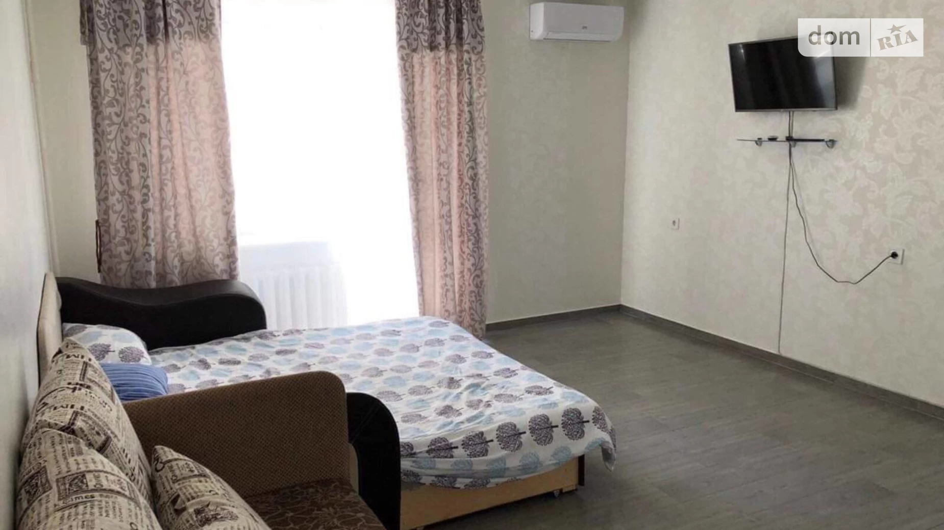 Продается 1-комнатная квартира 45 кв. м в Черноморске, ул. Парковая