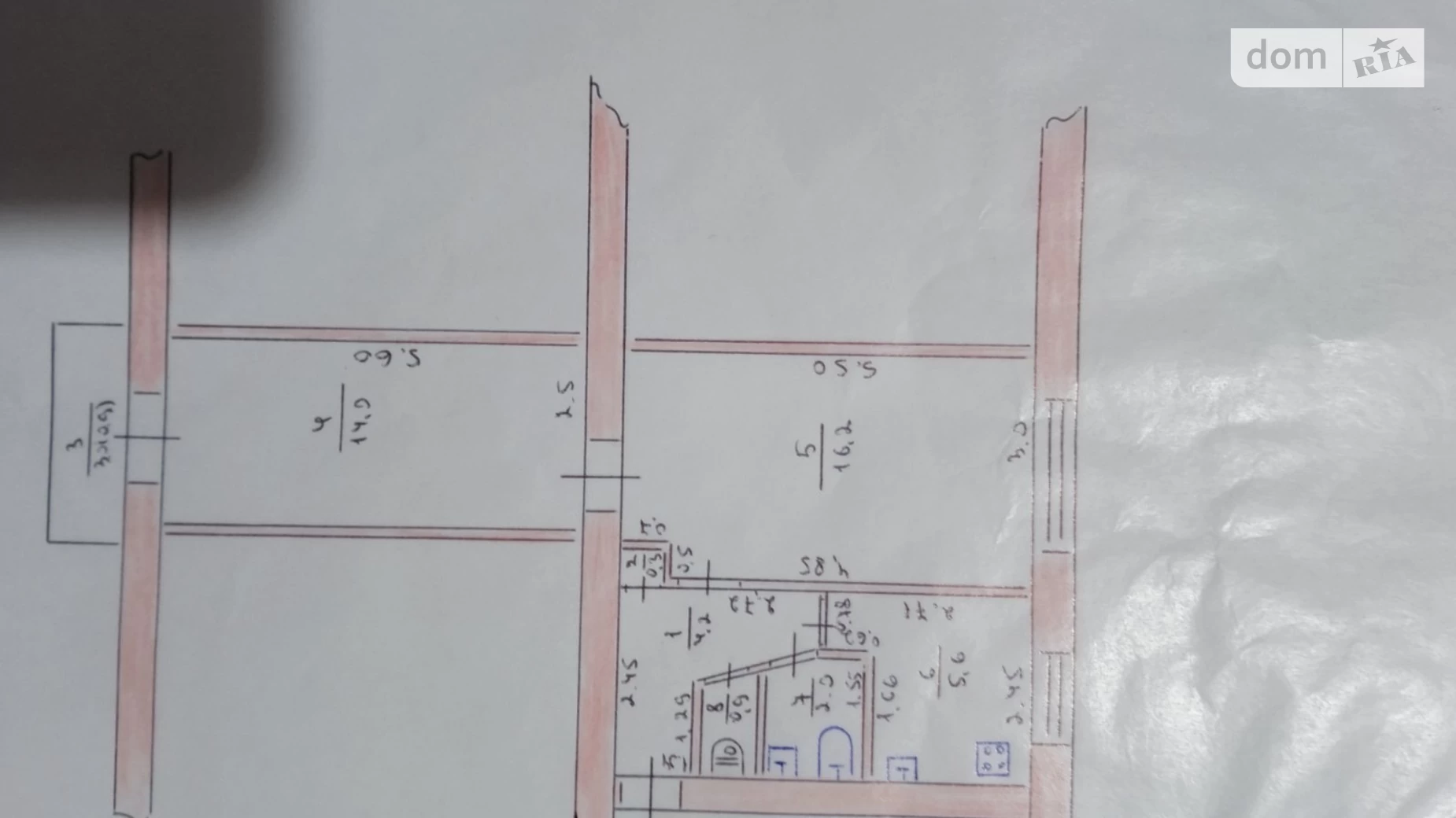 Продається 2-кімнатна квартира 44.1 кв. м у Краснограді, вул. Харківська, 125