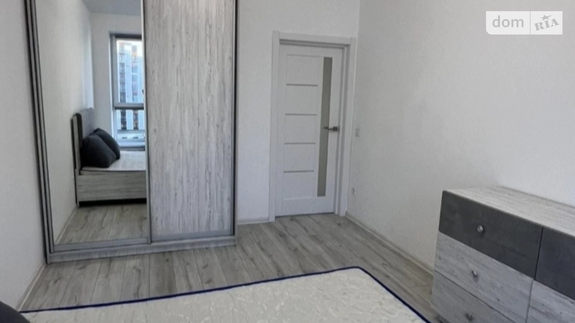 Продается 2-комнатная квартира 65 кв. м в Ивано-Франковске, ул. Гетьмана Ивана Мазепы, 164