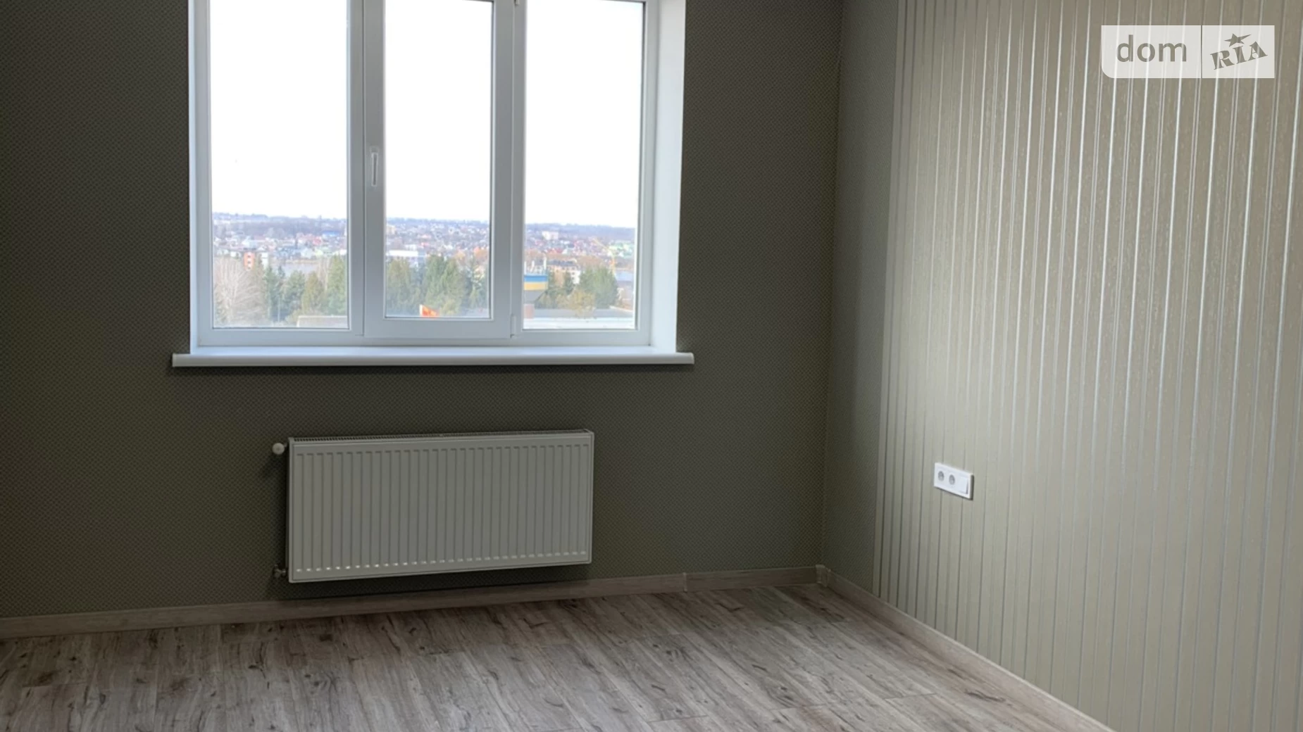 Продается 2-комнатная квартира 61.4 кв. м в Ровно, ул. Черновола Вячеслава