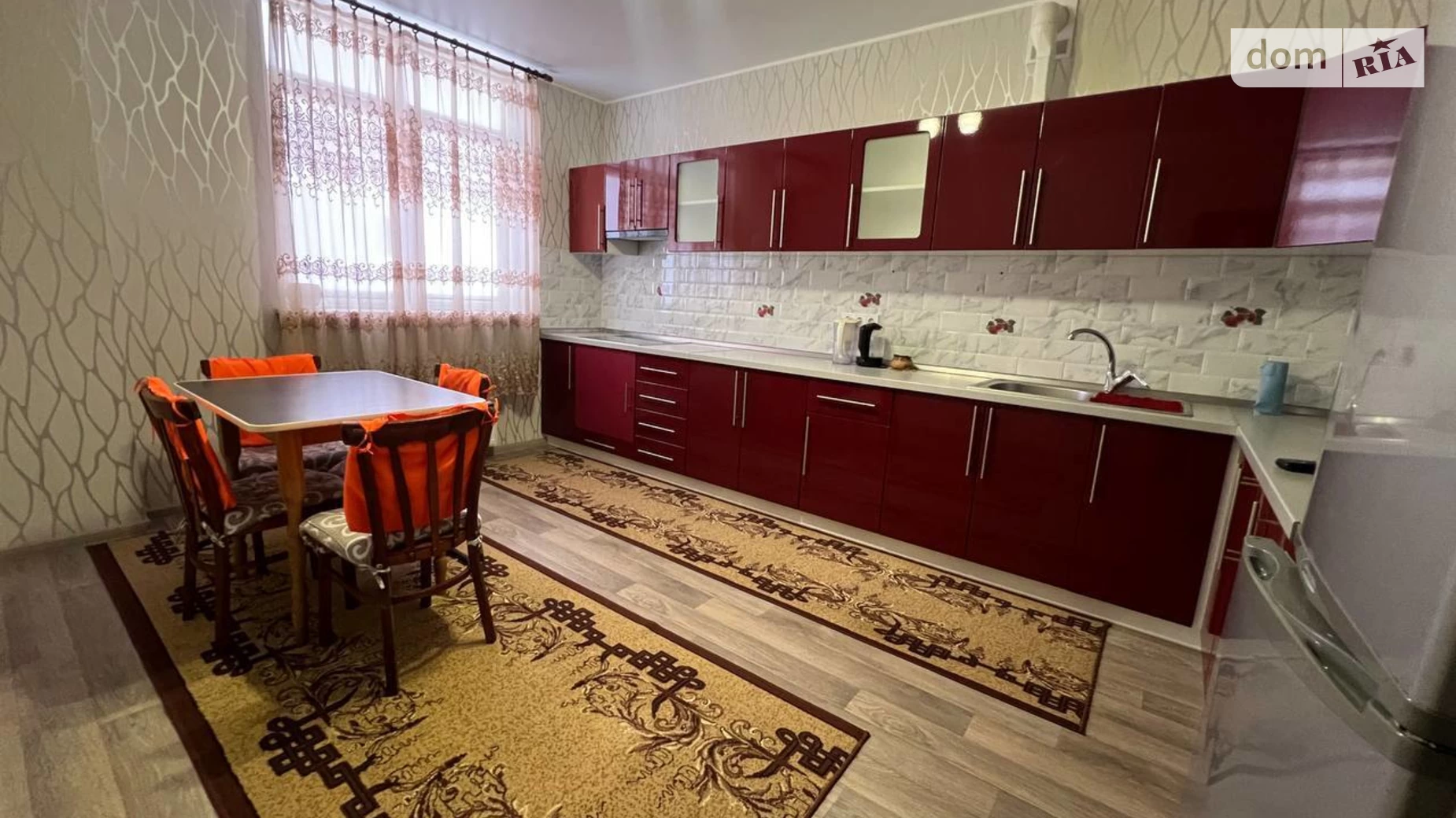 Продается 2-комнатная квартира 80 кв. м в Вишневом, ул. Витянская, 2