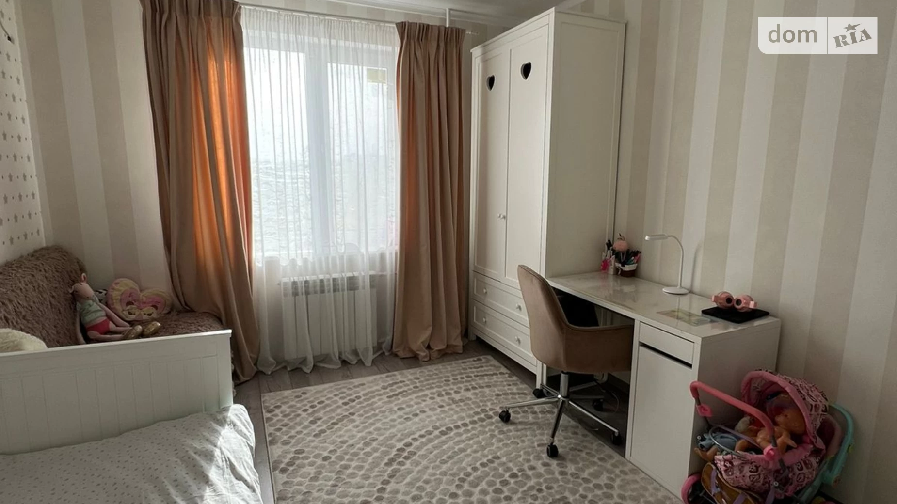 Продается 2-комнатная квартира 50 кв. м в Одессе, ул. Якова Бреуса, 26