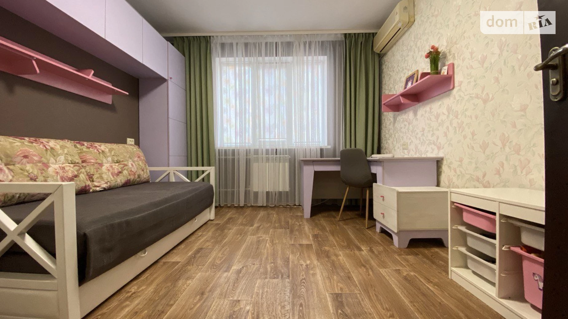 Продается 3-комнатная квартира 69.3 кв. м в Харькове
