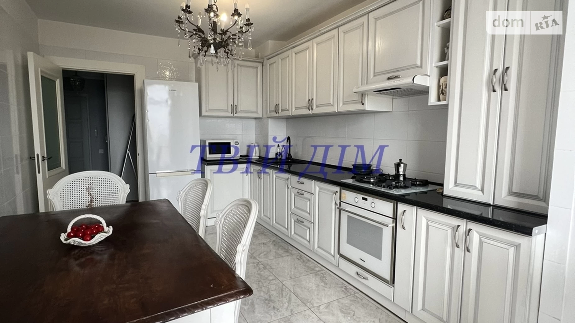 Продается 3-комнатная квартира 70 кв. м в Борисполе, ул. Виктора Йовы - фото 2