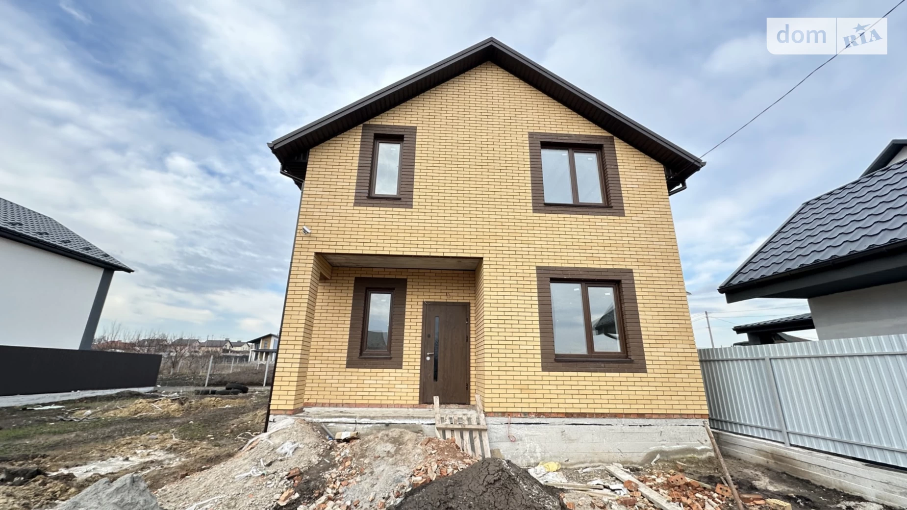 Продается дом на 2 этажа 120 кв. м с камином, цена: 85000 $ - фото 2