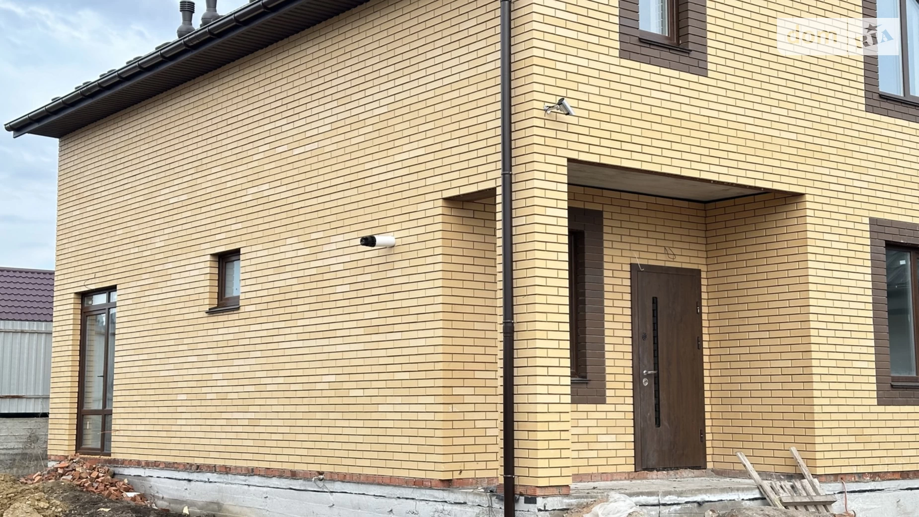 Продается дом на 2 этажа 120 кв. м с камином, цена: 85000 $ - фото 4