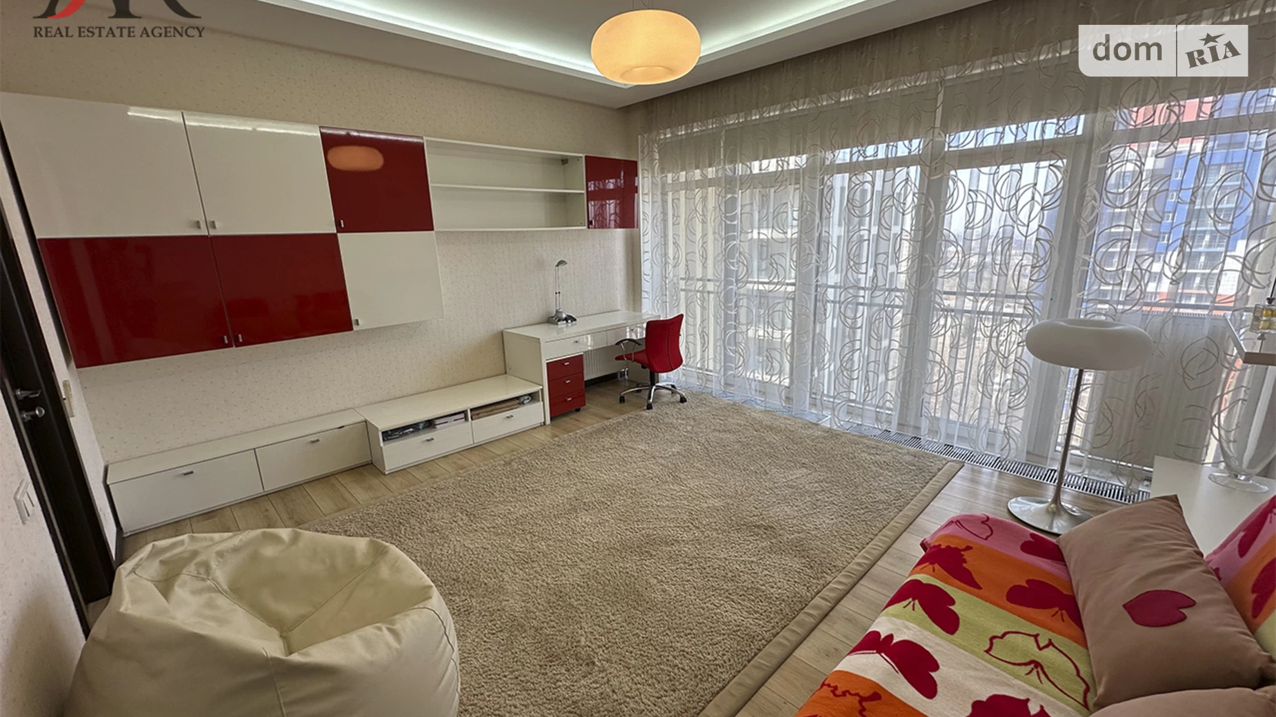 Продается 4-комнатная квартира 158 кв. м в Днепре, ул. Левка Лукьяненко, 21А