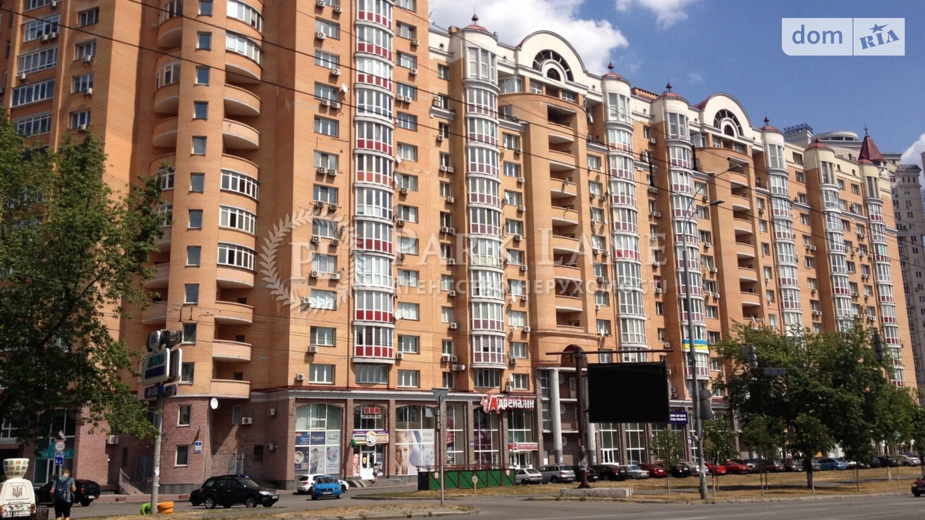 Продается 1-комнатная квартира 55 кв. м в Киеве, просп. Владимира Ивасюка, 4 корпус 4