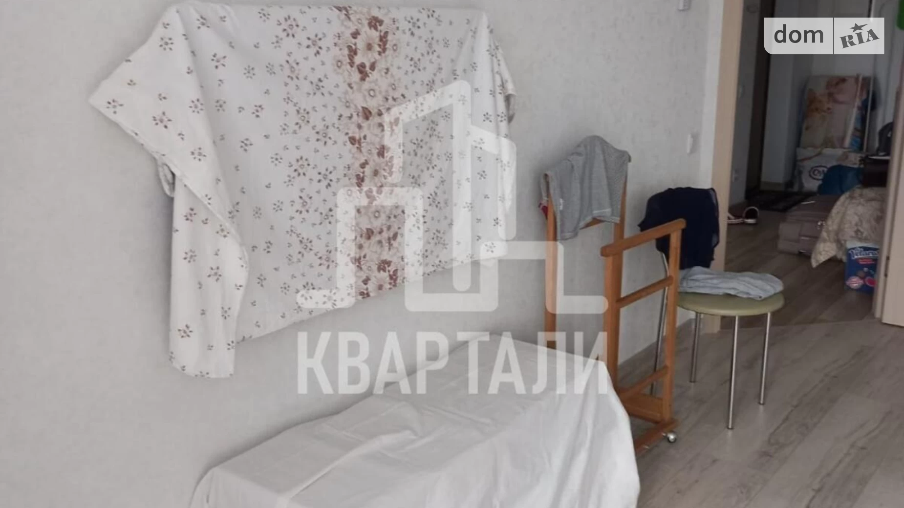 Продается 1-комнатная квартира 51.3 кв. м в Требухове, ул. Броварская, 23