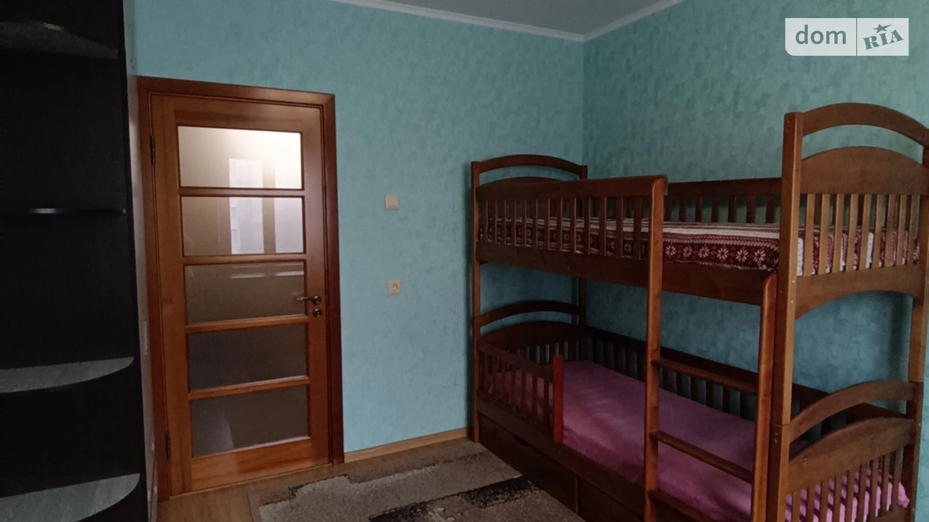Продается 2-комнатная квартира 59 кв. м в Чернигове